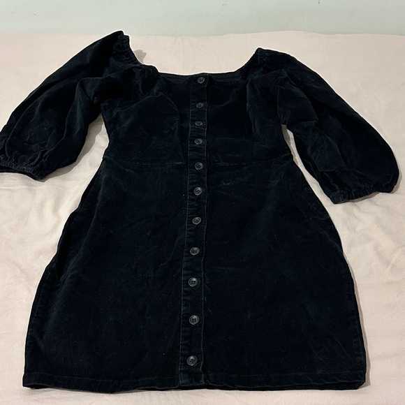 Missguided+ Black Button-Front Velvet Mini Dress - Picture 4 of 4